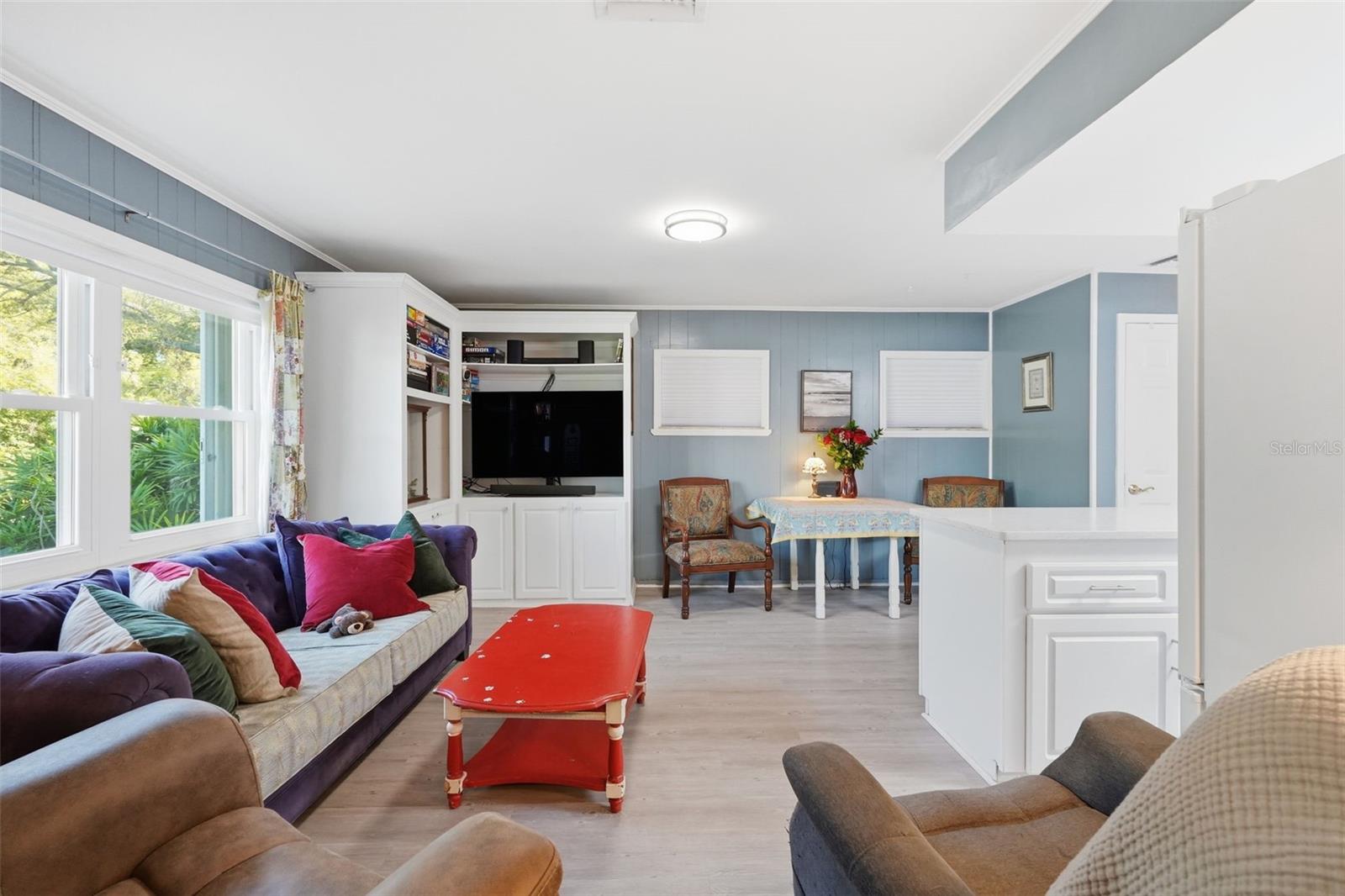 ROOSEVELT GROVES - Residential