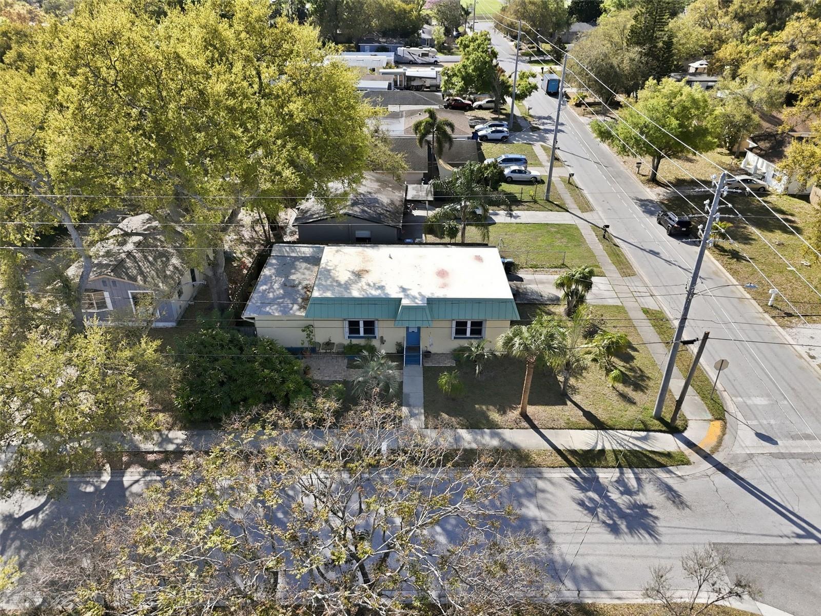 ROOSEVELT GROVES - Residential