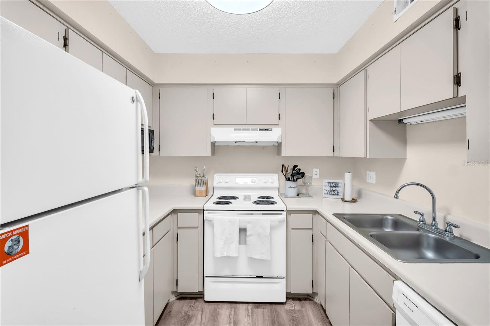 MEADOWLAKE PALM HARBOR CONDO - Residential