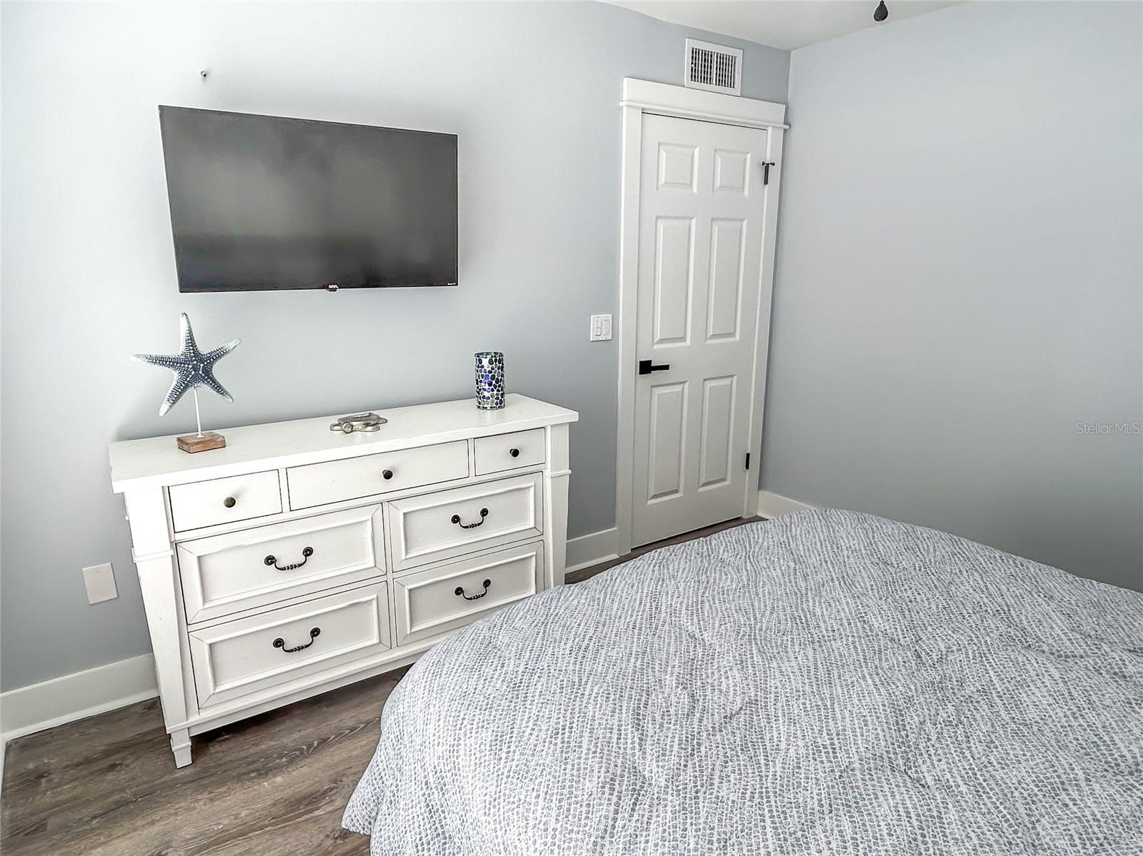 MADEIRA BEACH YACHT CLUB CONDO - Residential