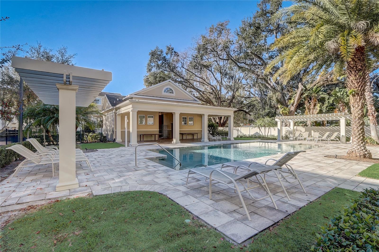 COPLEY SQUARE - Residential