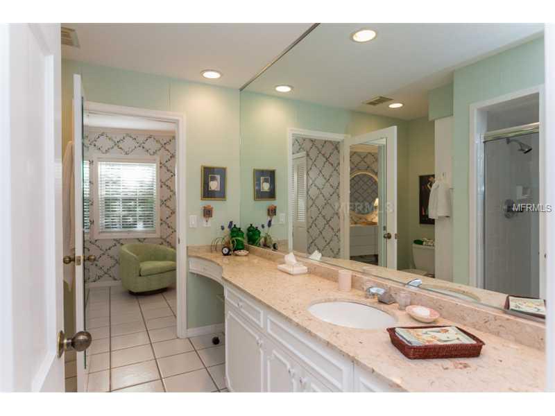 COUNTRY CLUB SHORES - Residential