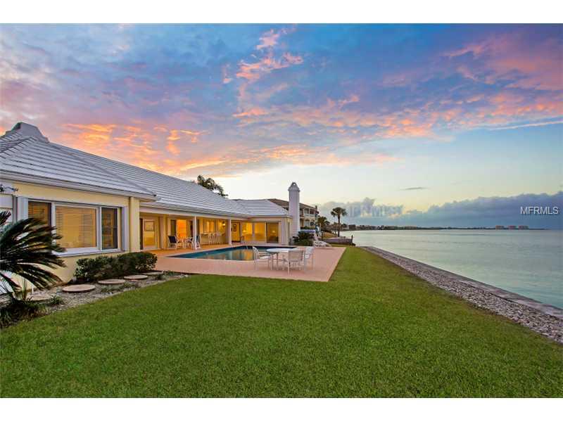 COUNTRY CLUB SHORES - Residential