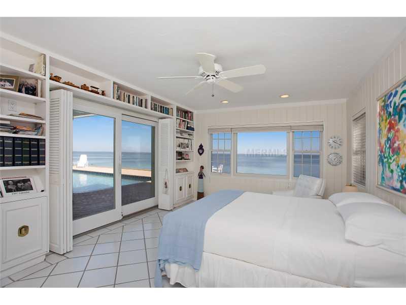 COUNTRY CLUB SHORES - Residential