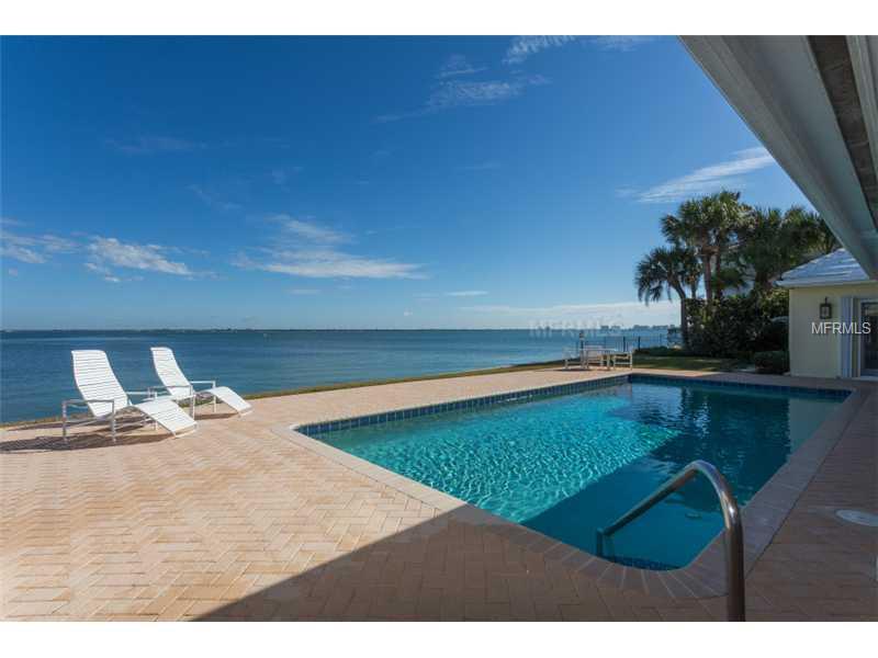 COUNTRY CLUB SHORES - Residential