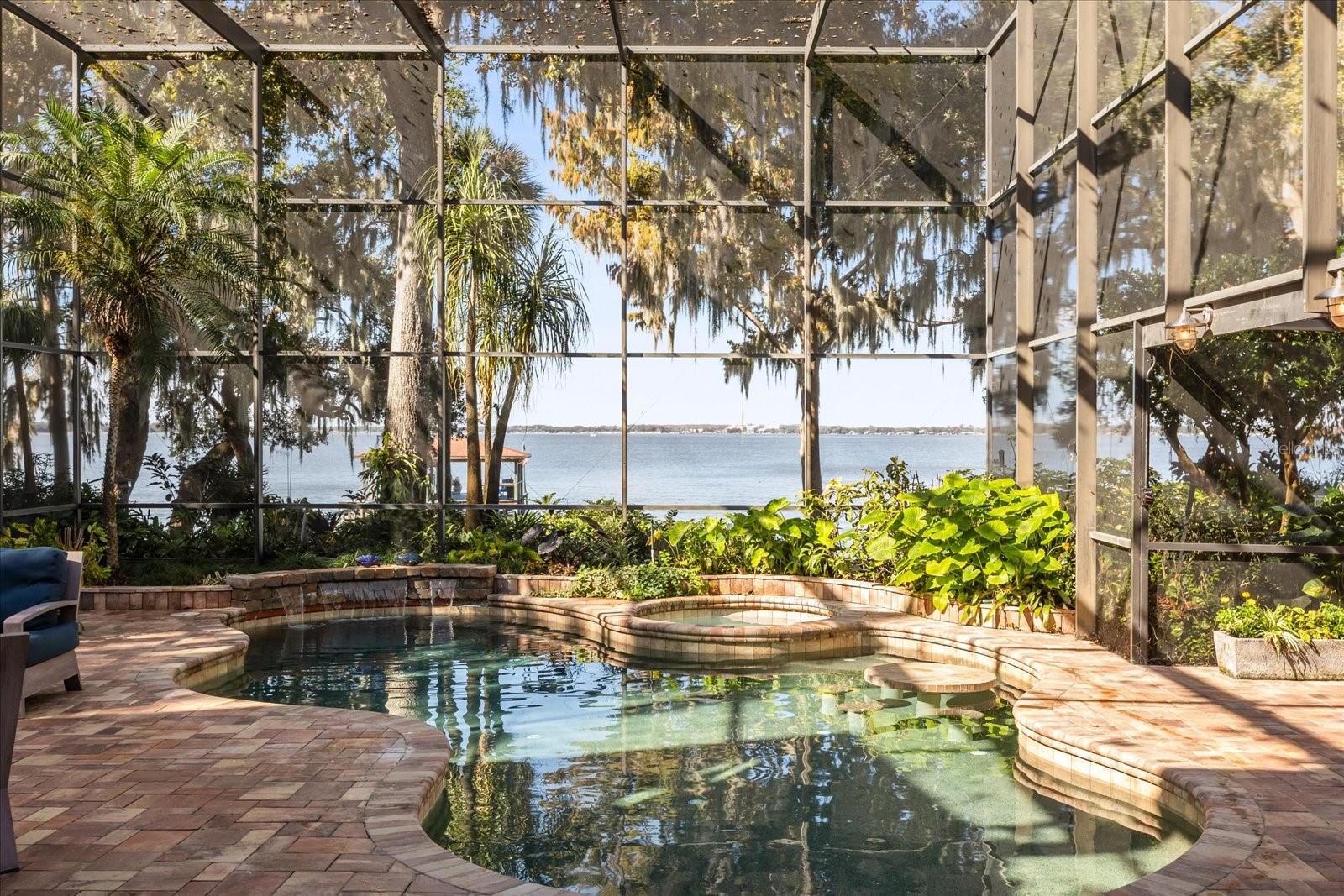 SQUIRREL POINT - Residential