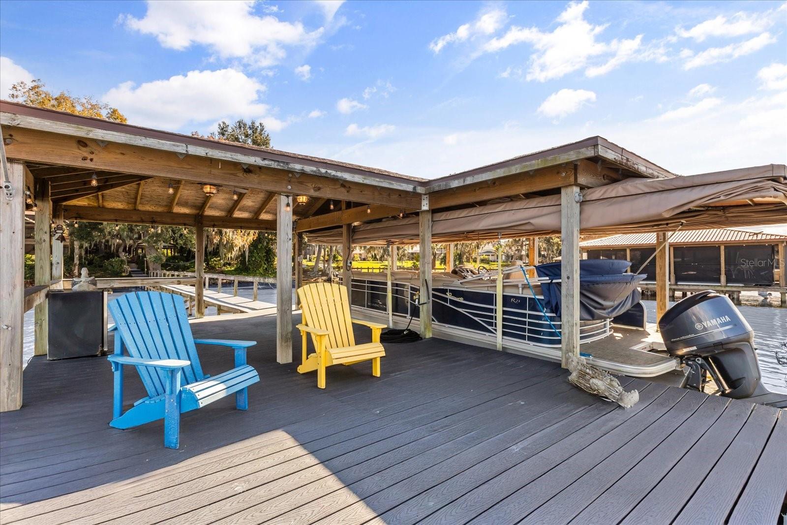 SQUIRREL POINT - Residential