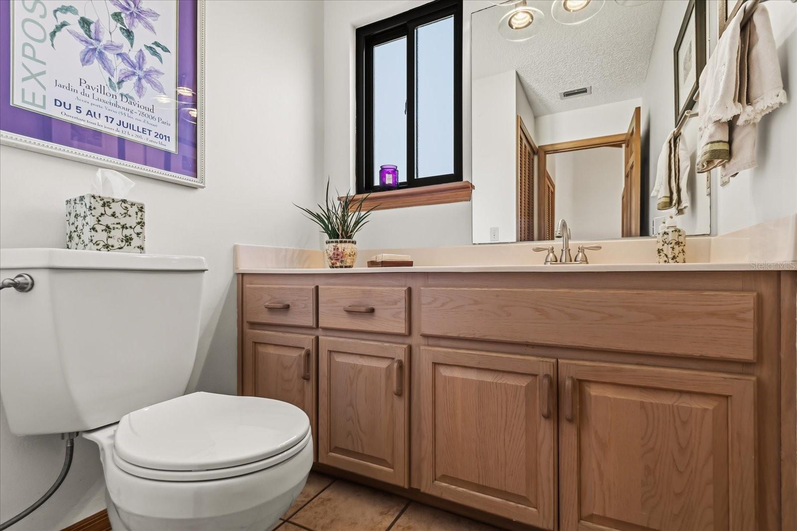 SQUIRREL POINT - Residential