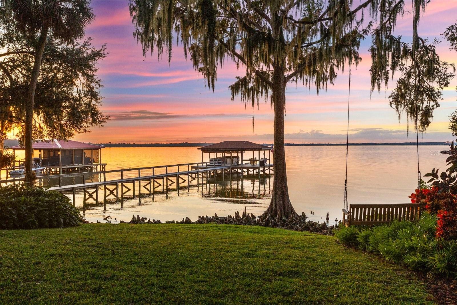 SQUIRREL POINT - Residential