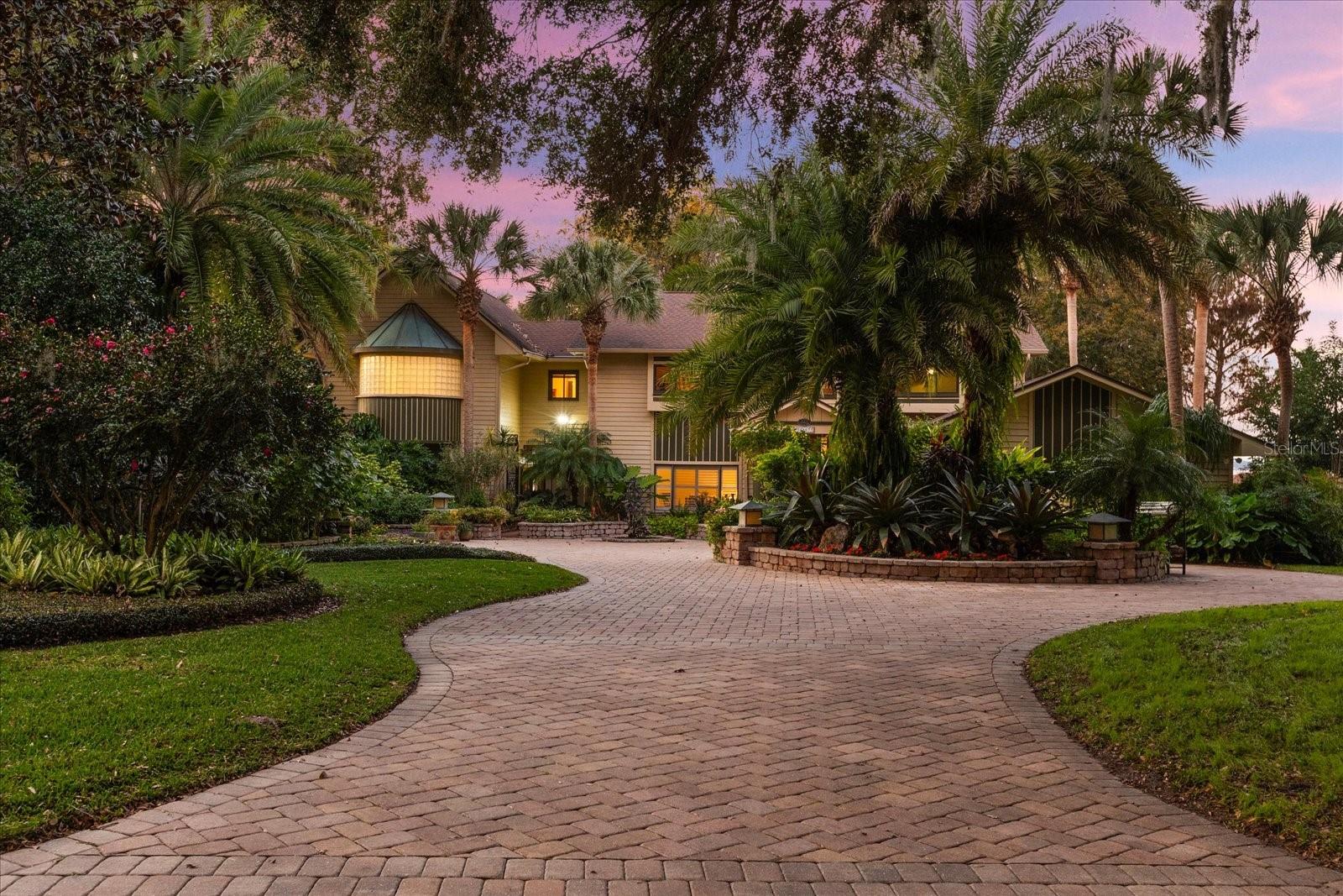 SQUIRREL POINT - Residential