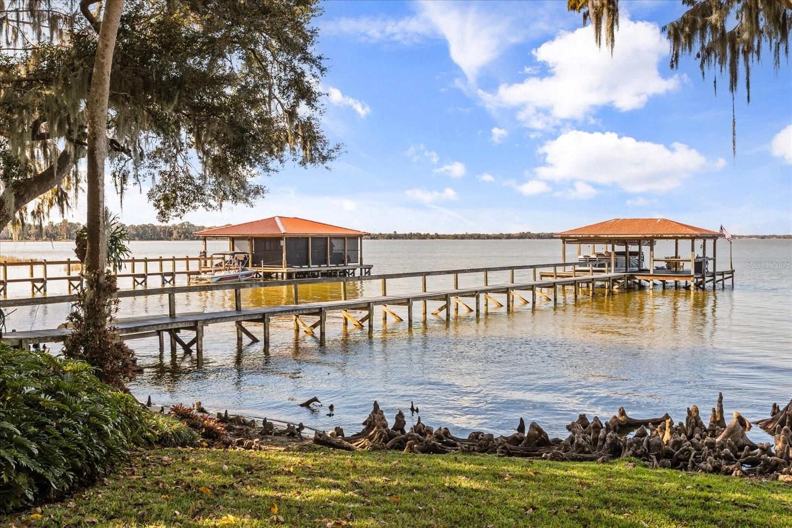 SQUIRREL POINT - Residential