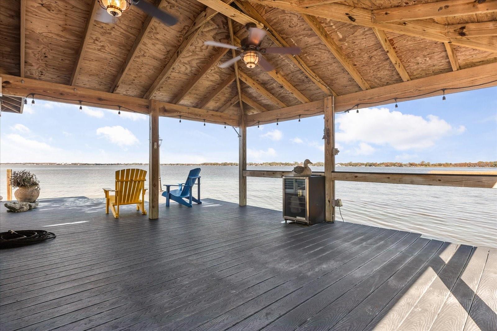 SQUIRREL POINT - Residential