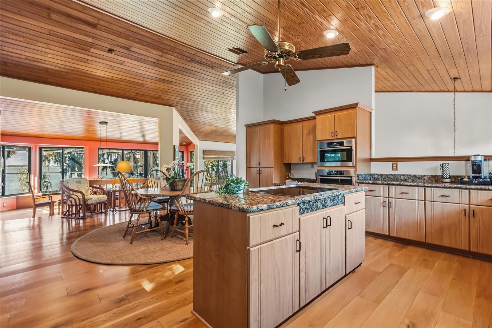 SQUIRREL POINT - Residential