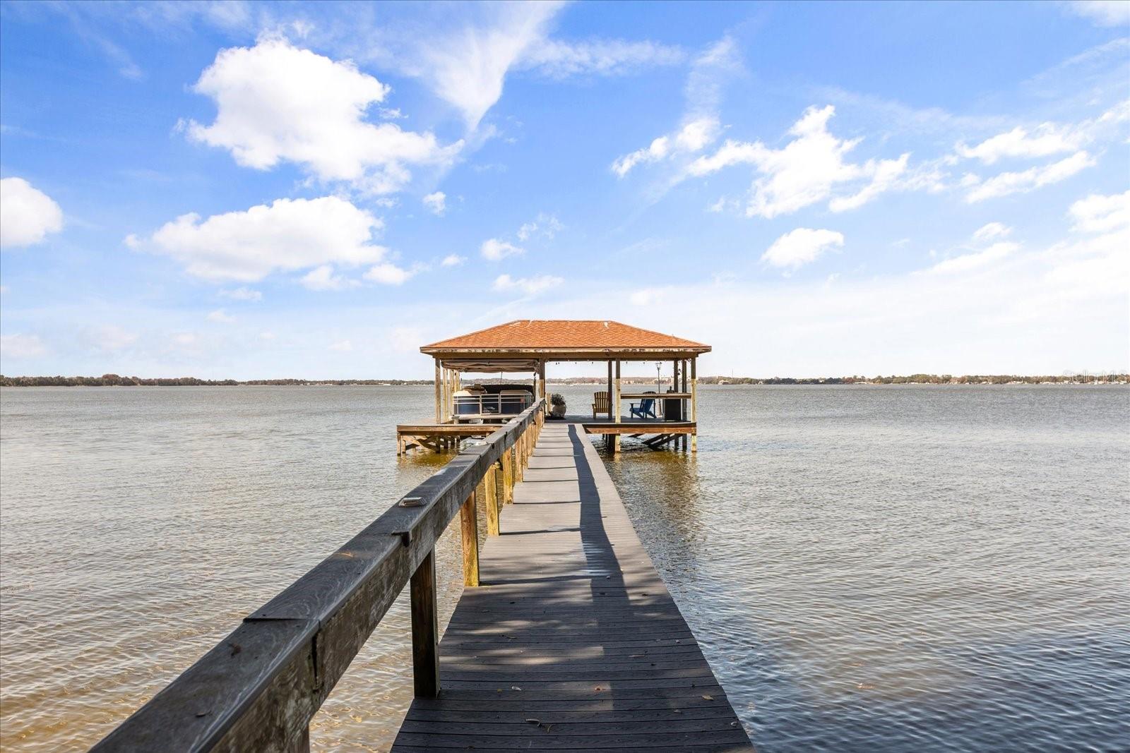 SQUIRREL POINT - Residential