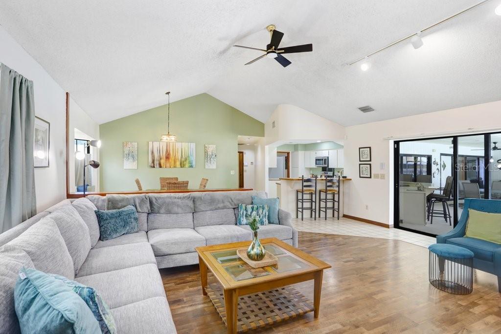 HICKORY HILL - Residential