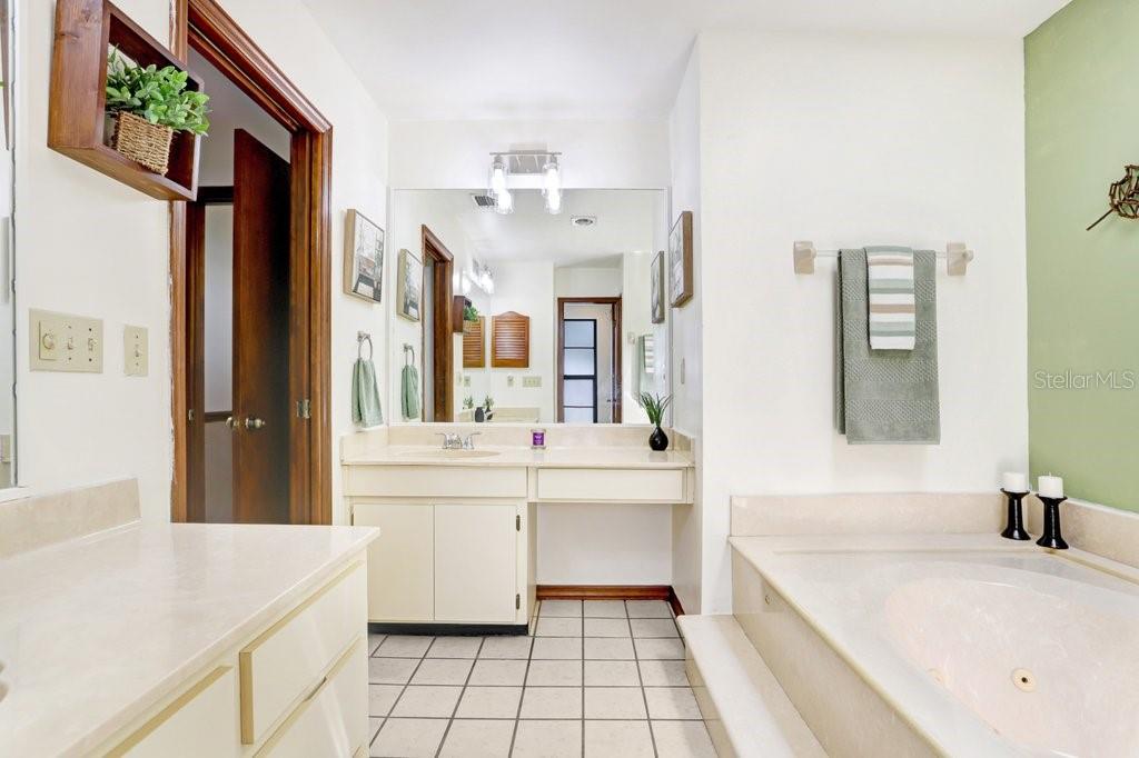 HICKORY HILL - Residential