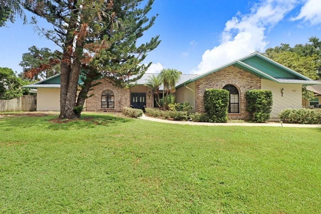 Photo of 507 Sportsman Park Drive, Seffner, FL 33584 (MLS # TB8500106)