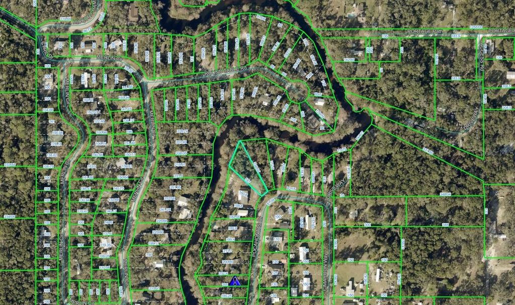 Photo of 10 Pocahontas Drive, Dade City, FL 33523 (MLS # A4694953)