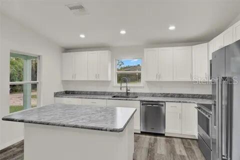 CARLTON VILLAGE PARK - Residential