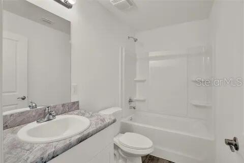 CARLTON VILLAGE PARK - Residential