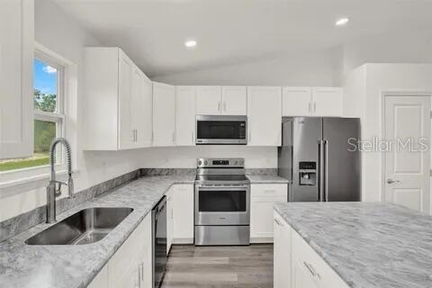 CARLTON VILLAGE PARK - Residential