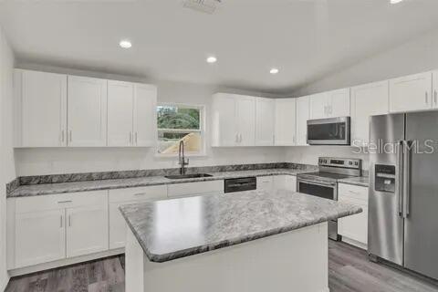 CARLTON VILLAGE PARK - Residential