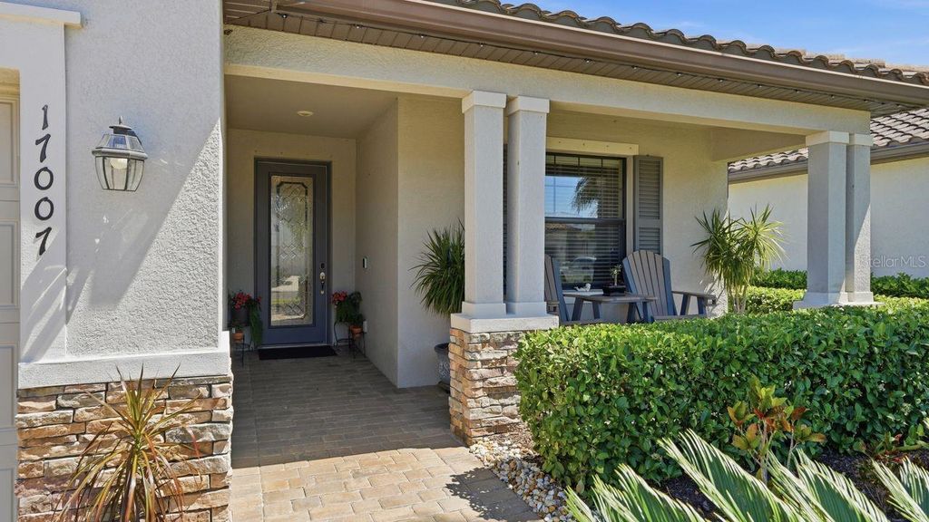 Photo of 17007 Blue Ridge Place, Bradenton, FL 34211 (MLS # A4690155)