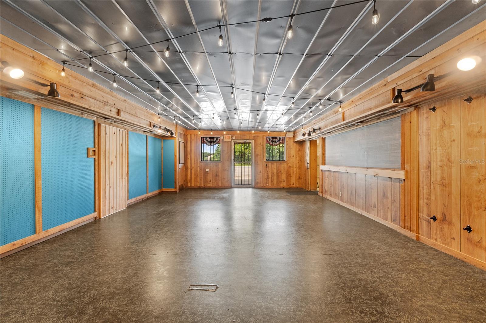 TIOTIE BEACH ESTATES - Commercial Sale