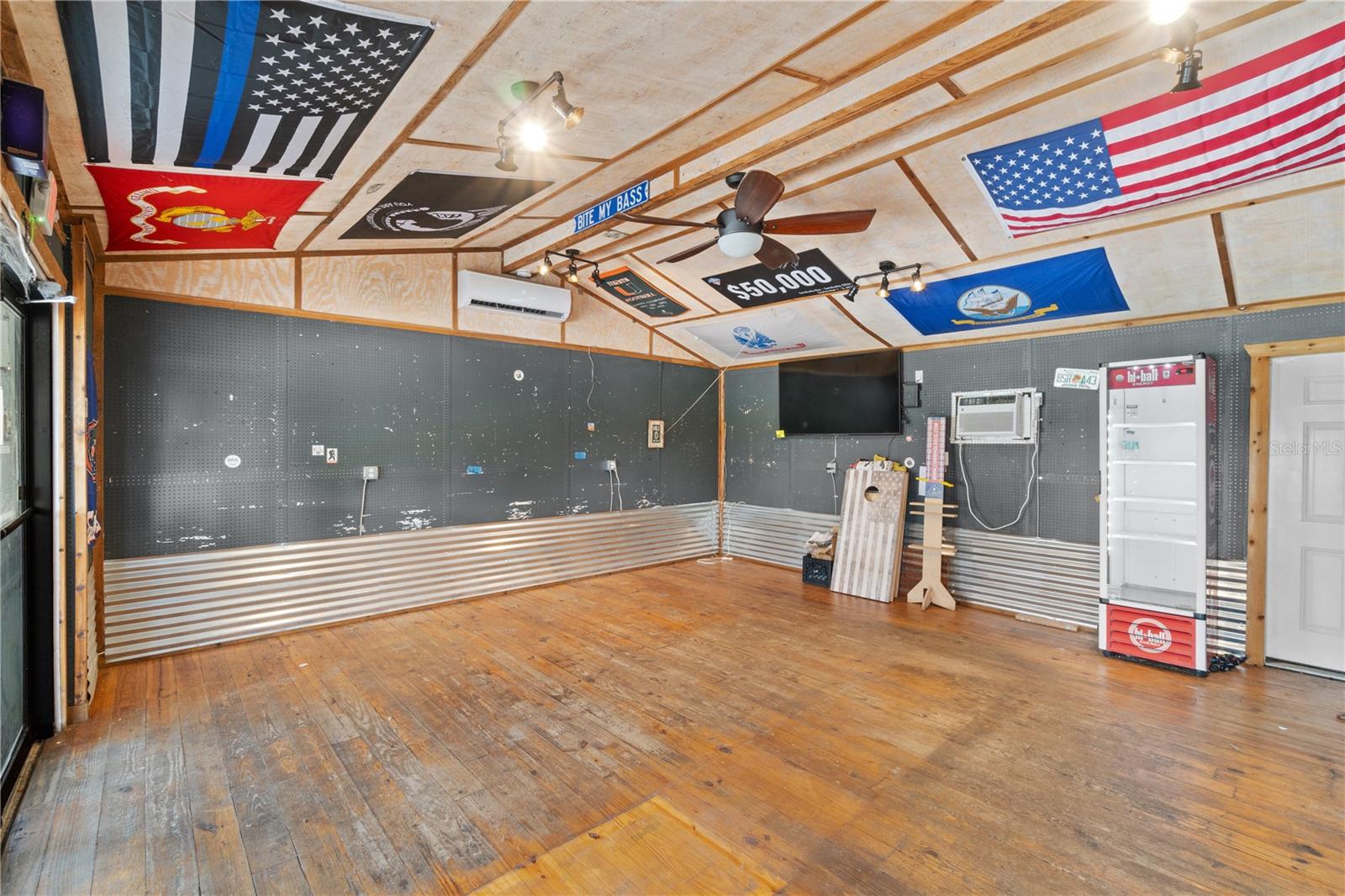 TIOTIE BEACH ESTATES - Commercial Sale