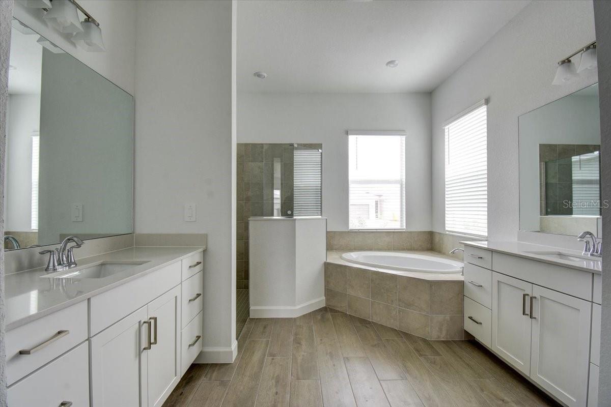 HARBOR ESTATE - Residential