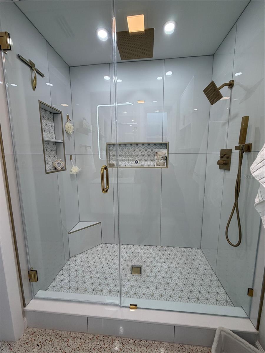 HIGHLAND ESTATES - Residential