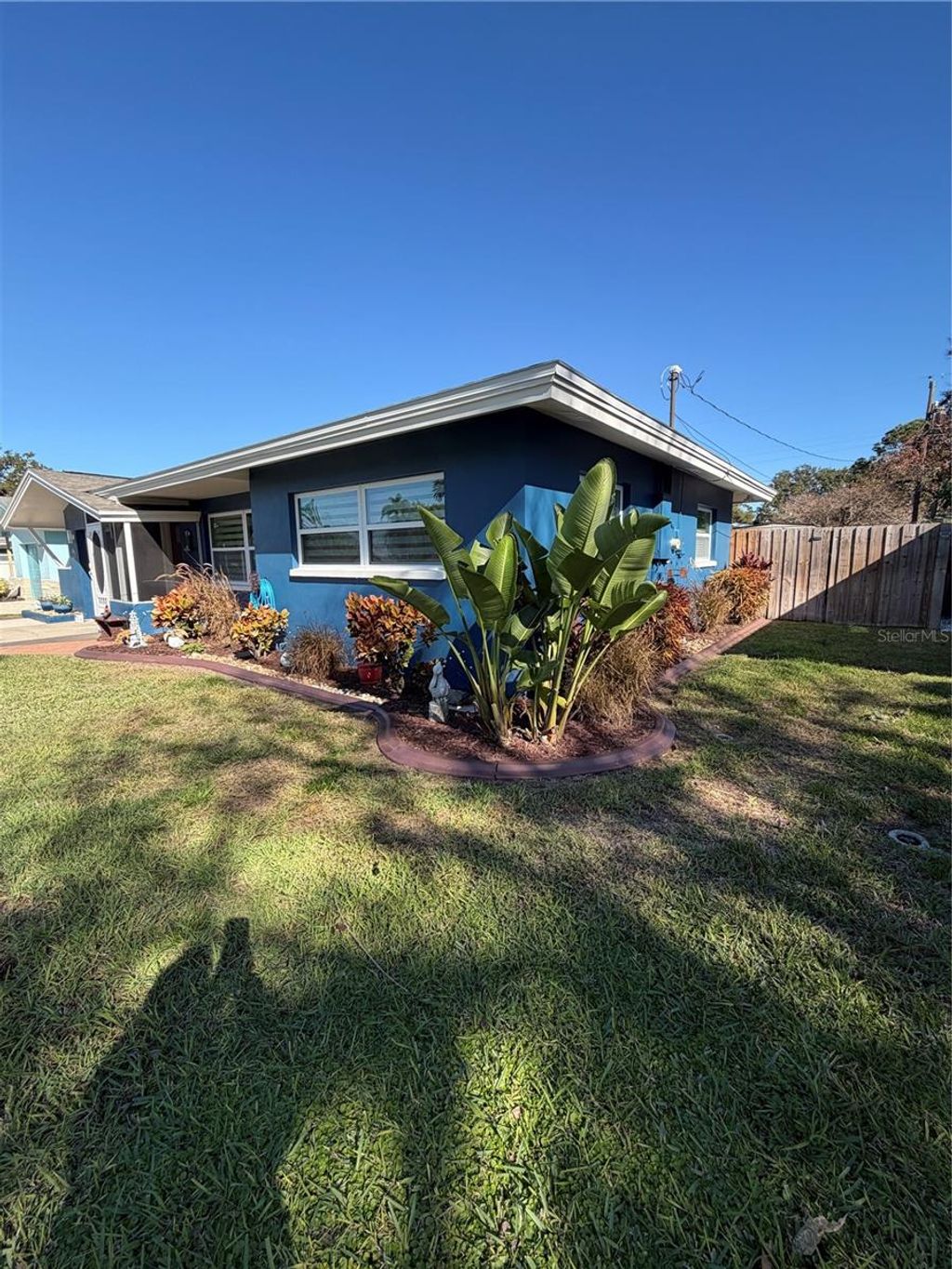 Photo of 87 Oakwood Drive, Dunedin, FL 34698 (MLS # TB8457793)