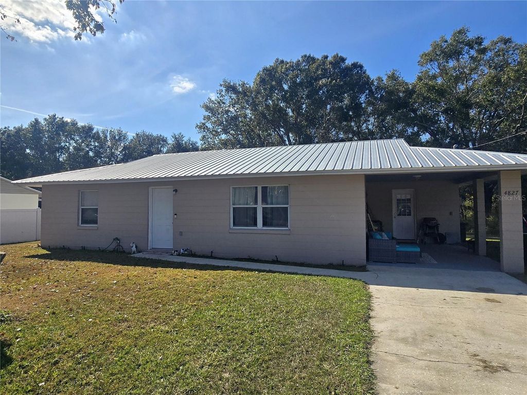 Photo of 4827 Myrick Avenue, Bowling Green, FL 33834 (MLS # A4672802)