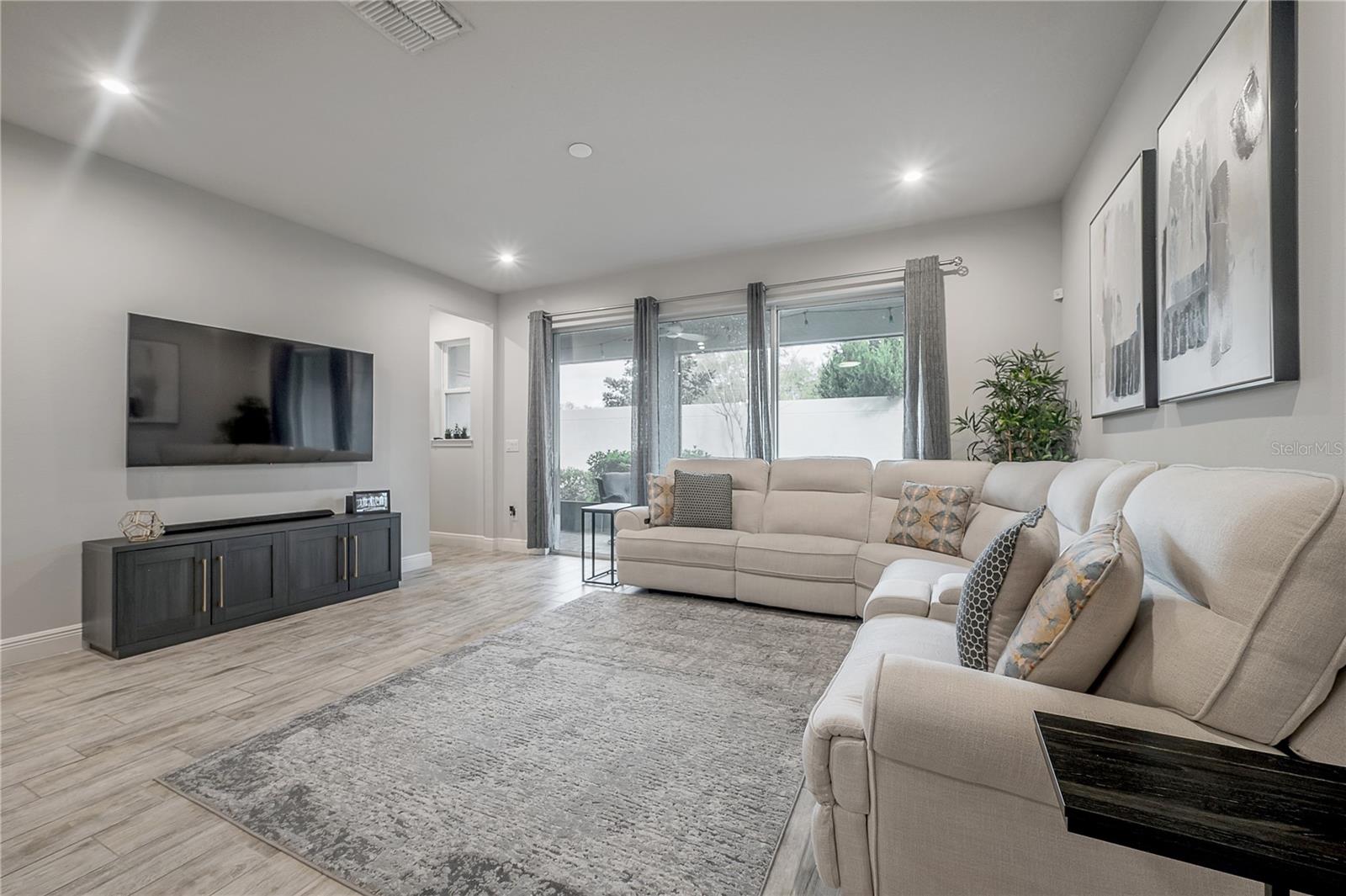 AVEA POINTE - Residential