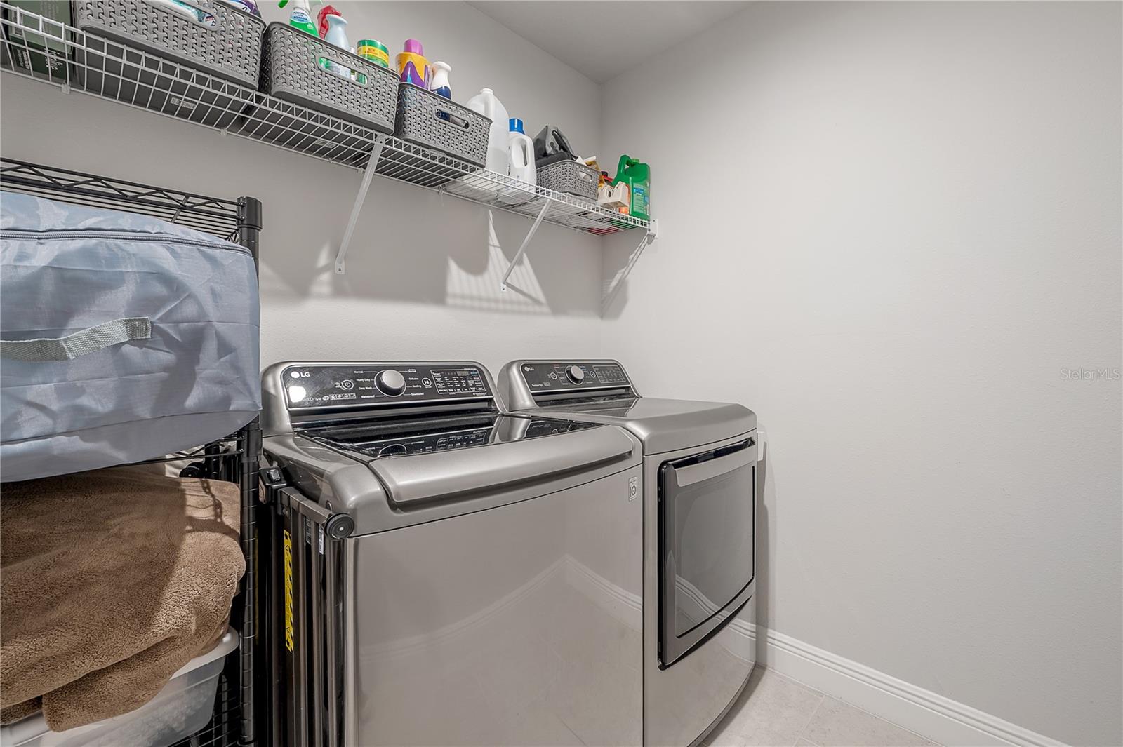 AVEA POINTE - Residential