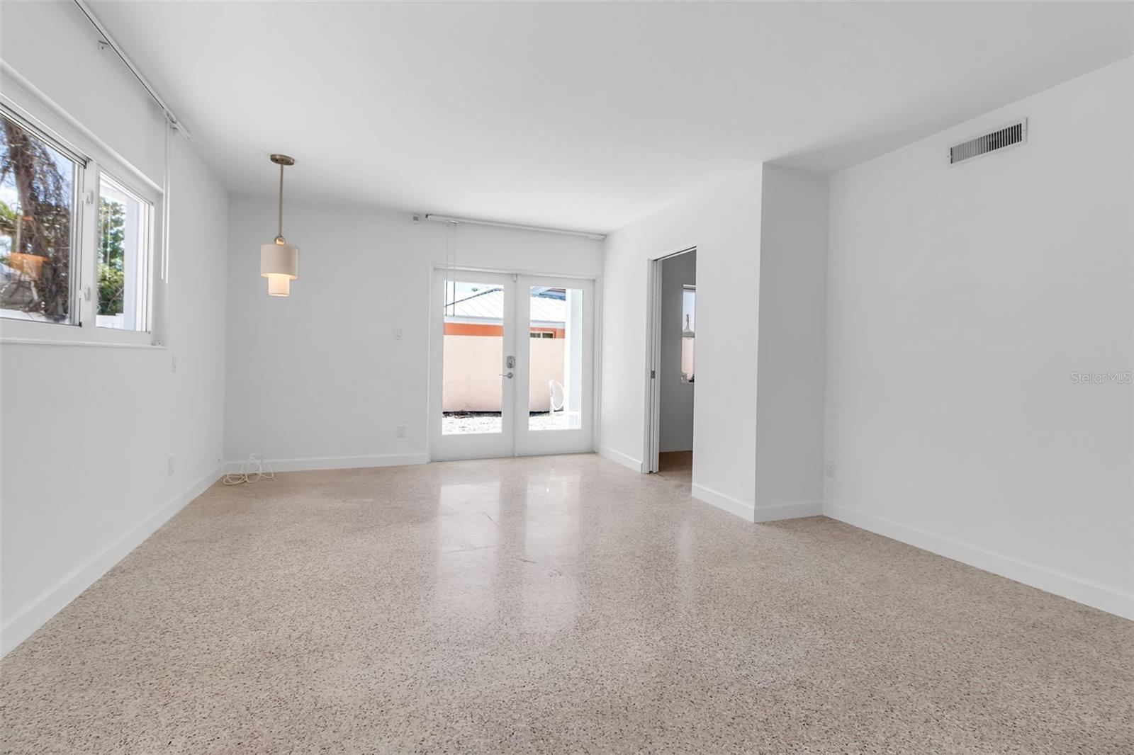 SAINT ARMANDS DIV - Residential