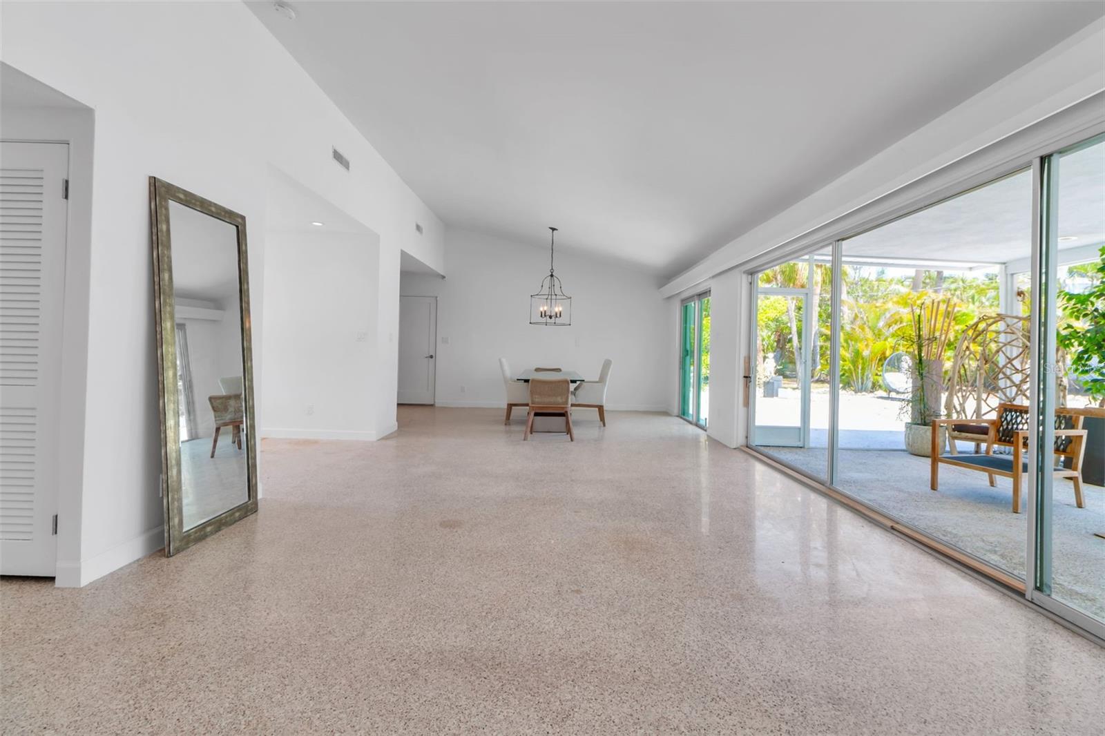 SAINT ARMANDS DIV - Residential