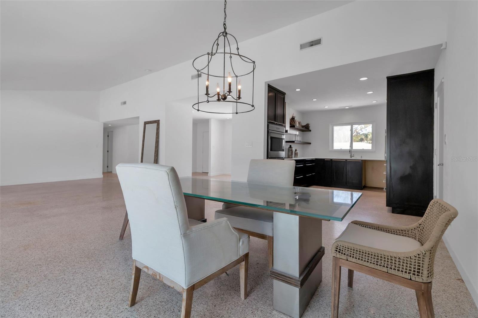 SAINT ARMANDS DIV - Residential