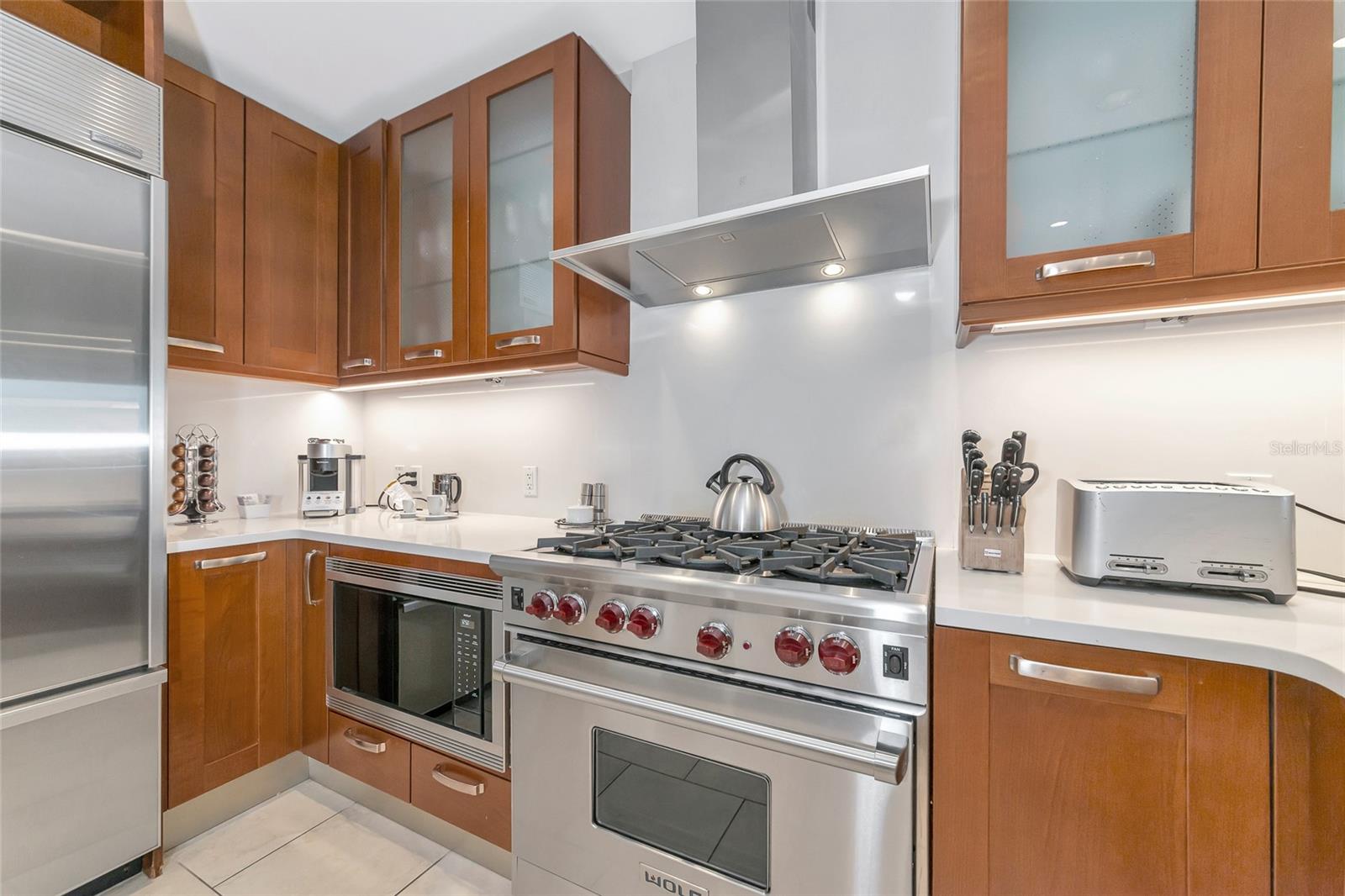 915 SEASIDE DRIVE 604