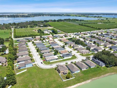 A home in AUBURNDALE