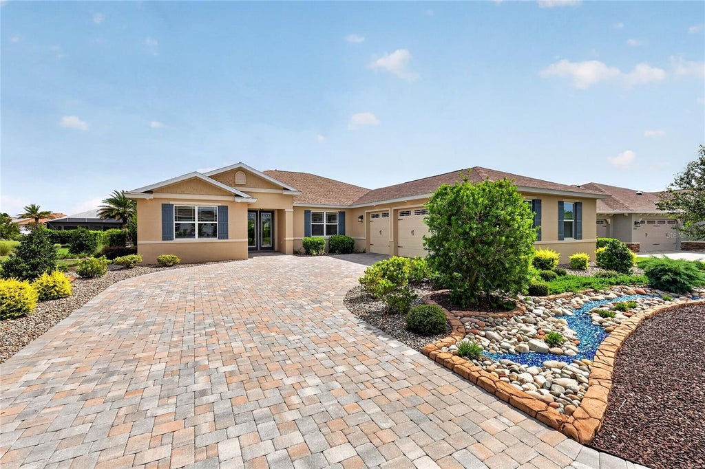 Photo of 8533 SW 91st Circle, Ocala, FL 34481 (MLS # OM731729)