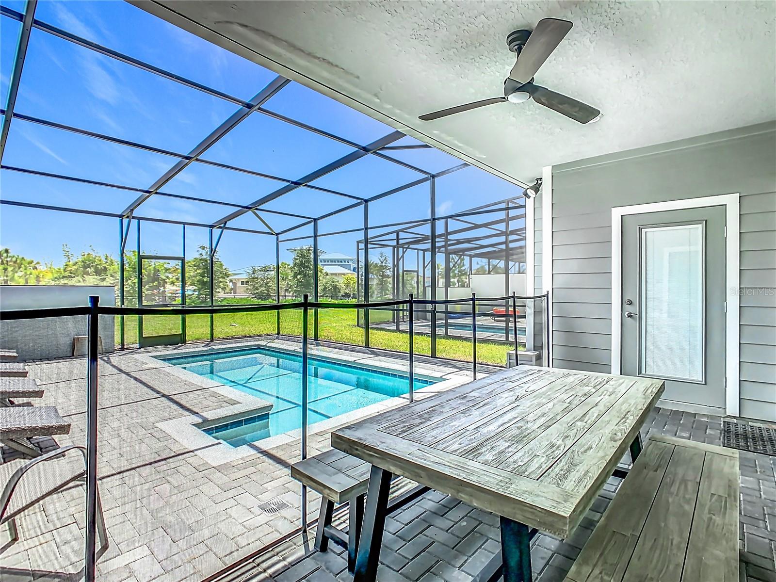 WINDSOR ISLAND RESIDENCE - Residential