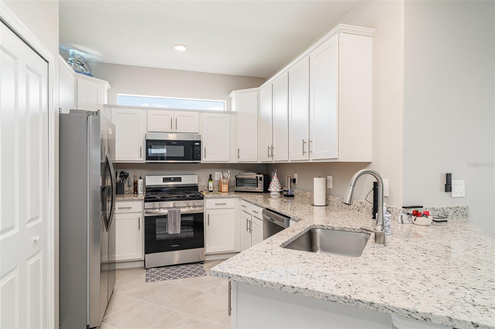 5422 CRYSTAL HARBOR COVE