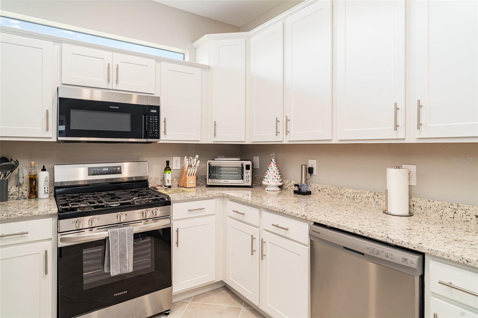 5422 CRYSTAL HARBOR COVE