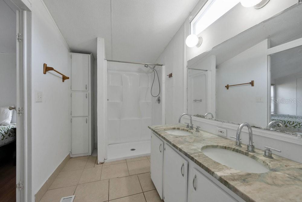 INWOOD - Residential