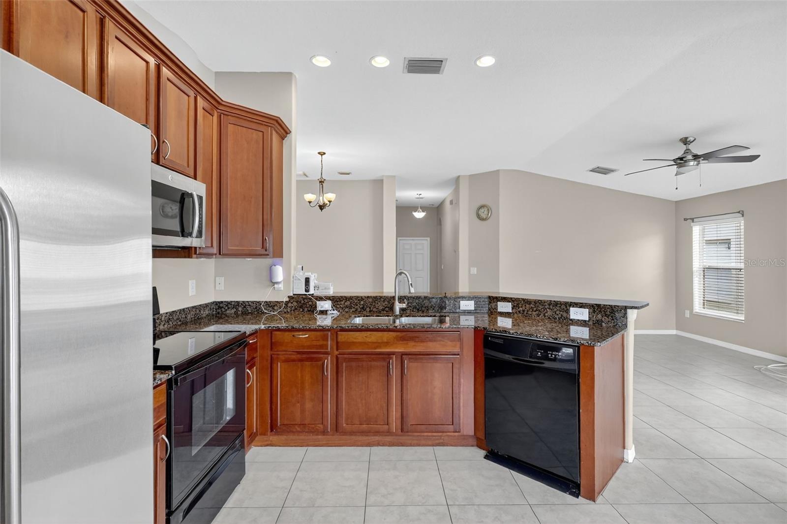 SUMMERFIELD VILLG 1 TRCT 18 - Residential