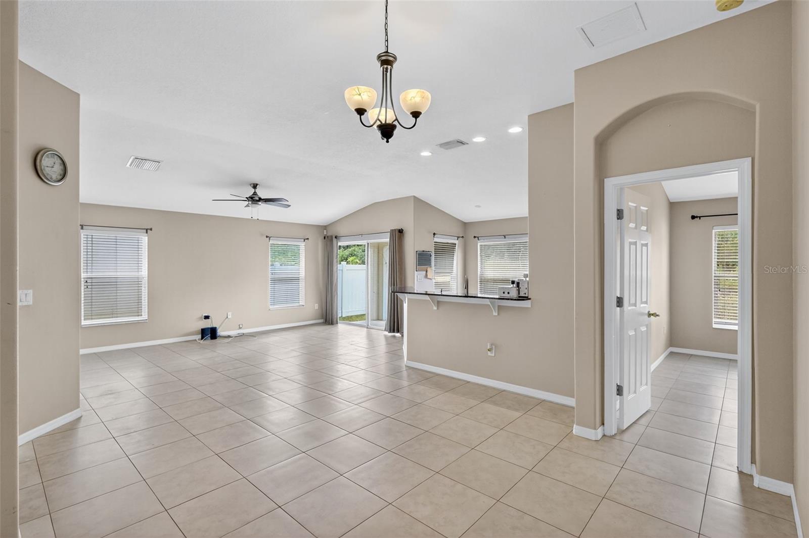 SUMMERFIELD VILLG 1 TRCT 18 - Residential