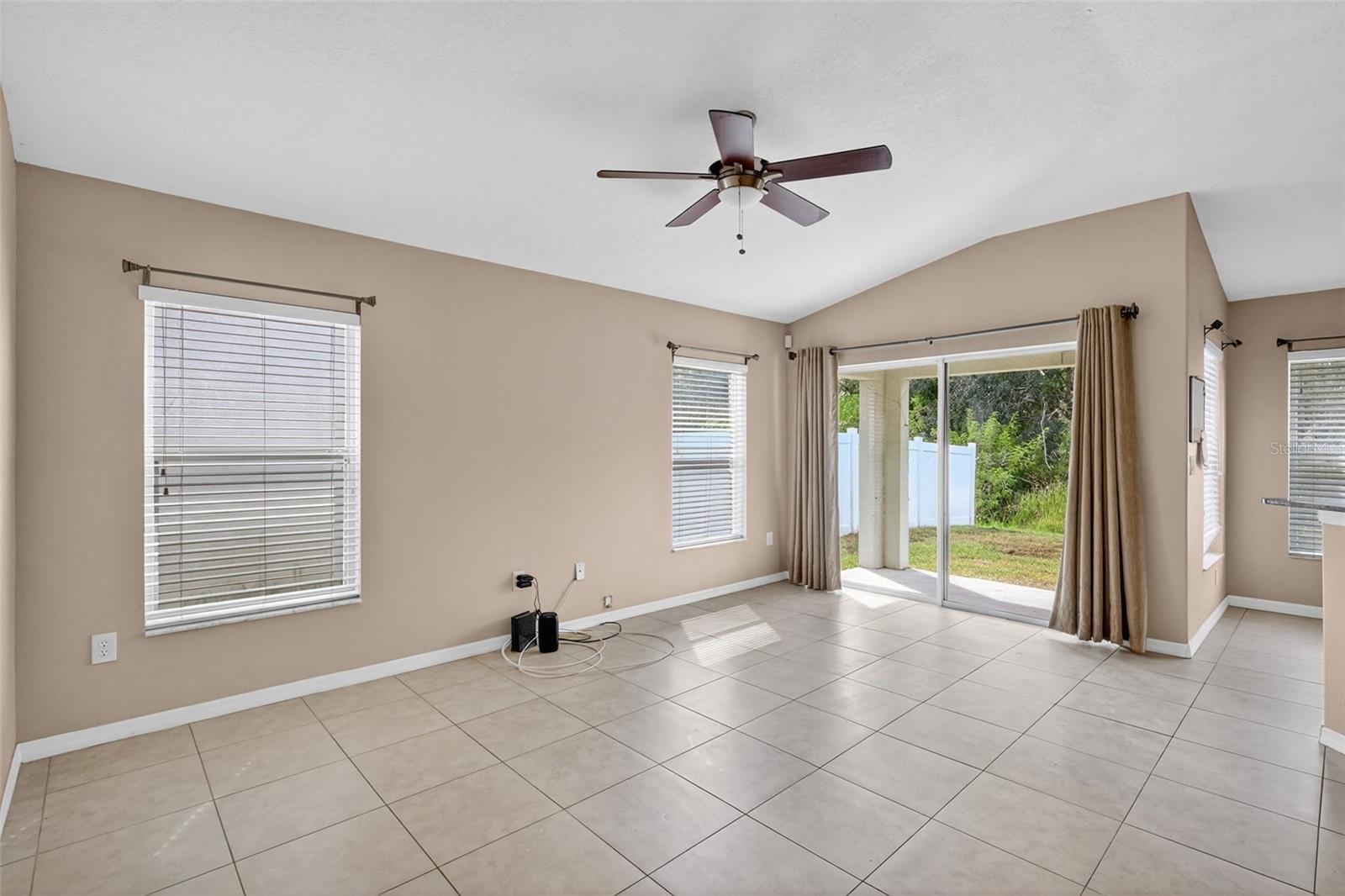 SUMMERFIELD VILLG 1 TRCT 18 - Residential