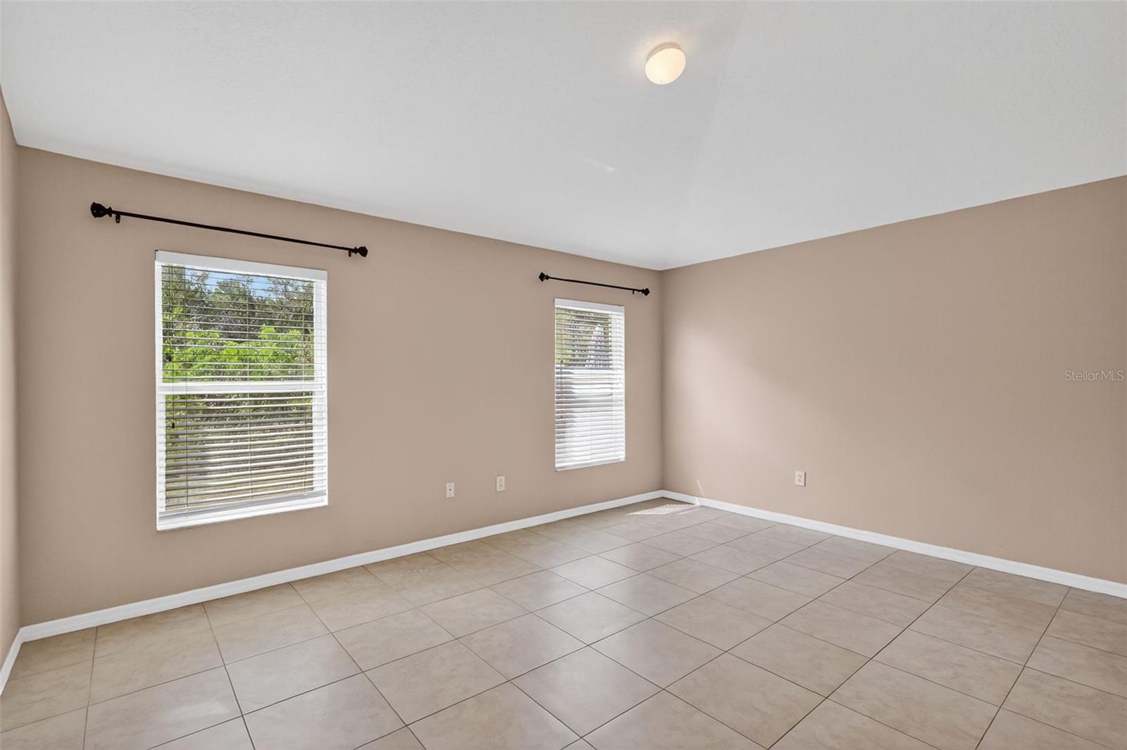 SUMMERFIELD VILLG 1 TRCT 18 - Residential