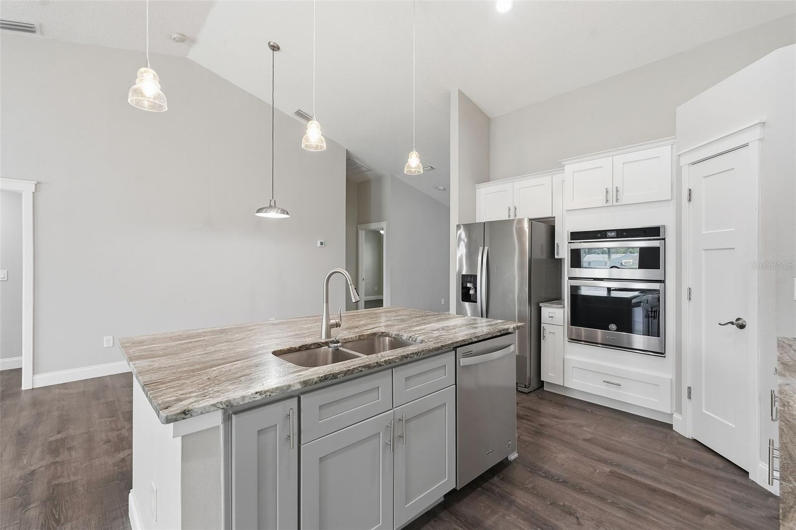 SPRING HILL - Residential